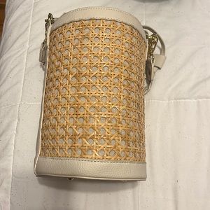 Tommy Bahama round cylinder bag